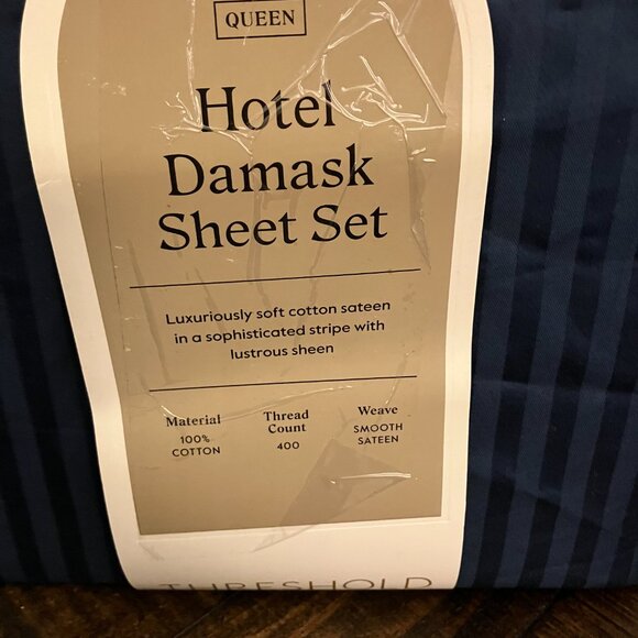 Open Box - Threshold Signature - Flat Sheet and Pillow Cases Only - Picture 3 of 5